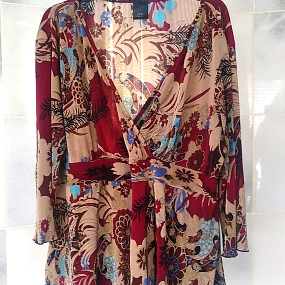 j t b Woman Size 3X Large Top